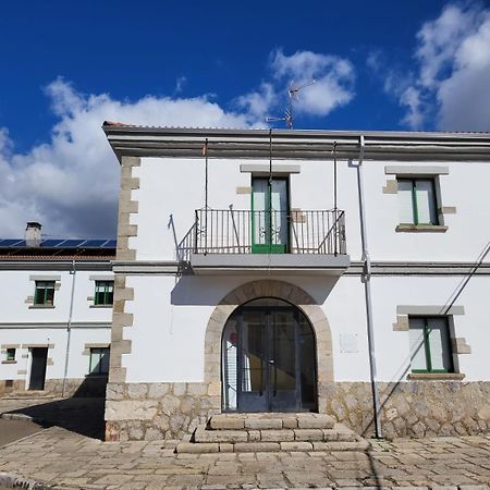 Albergue De Villamanín Exteriör bild